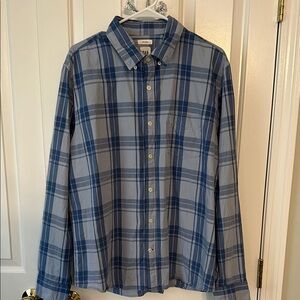 GAP Blue and Gray Casual Button Down Shirt